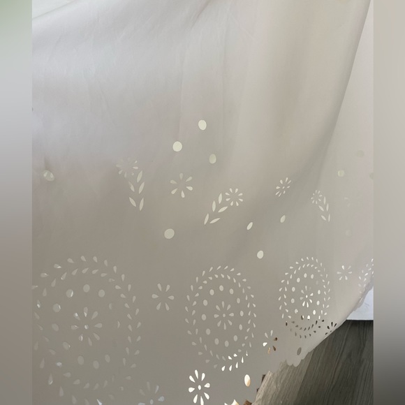 Cute looking long dress - Picture 4 of 4